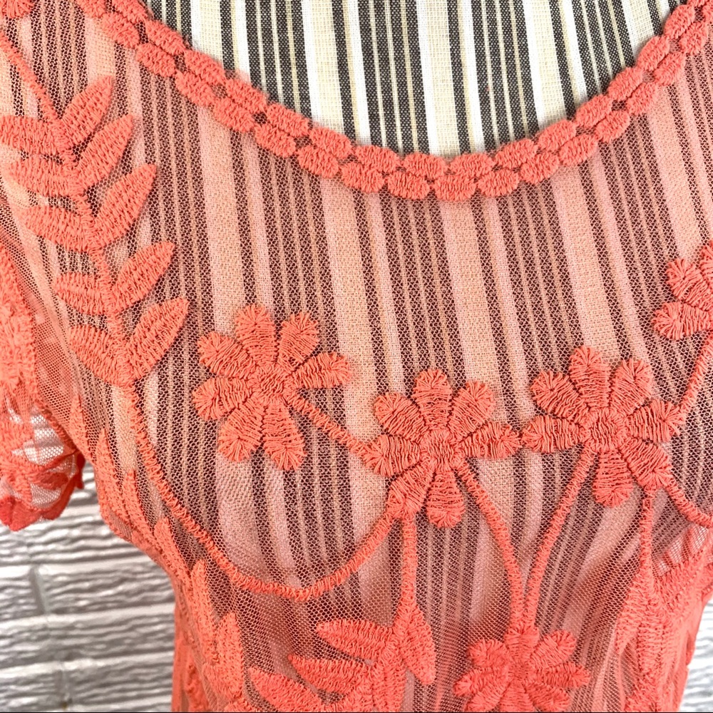 5/$25 Maurices Sheer Coral Floral Lace Top - Picture 3 of 6